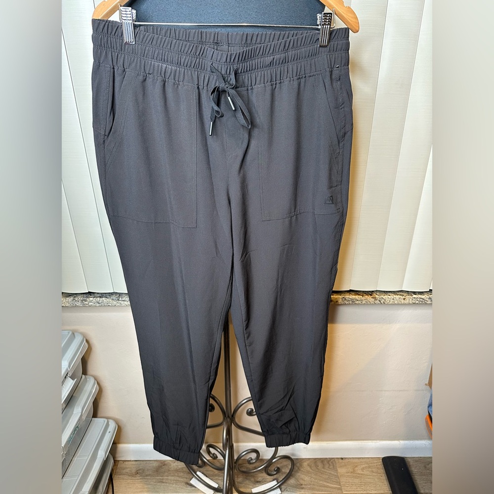Avalanche Black Relaxed Fit Joggers Size Large